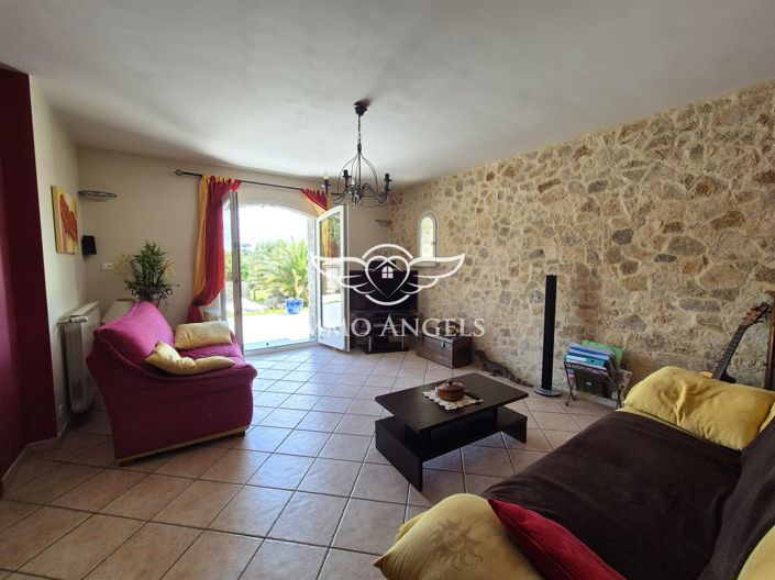 Image No.12-5 Bed House for sale