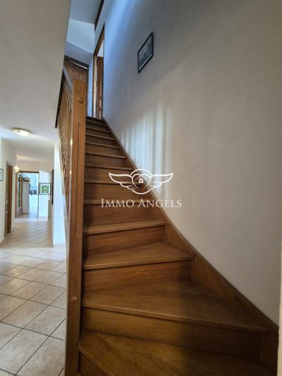 Image No.16-5 Bed House for sale