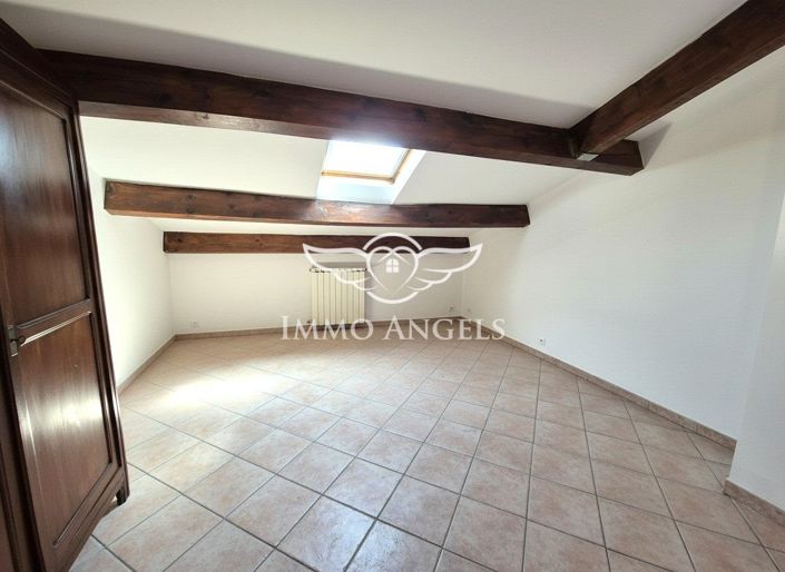 Image No.18-5 Bed House for sale