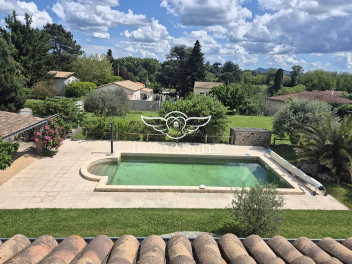 Image No.5-5 Bed House for sale