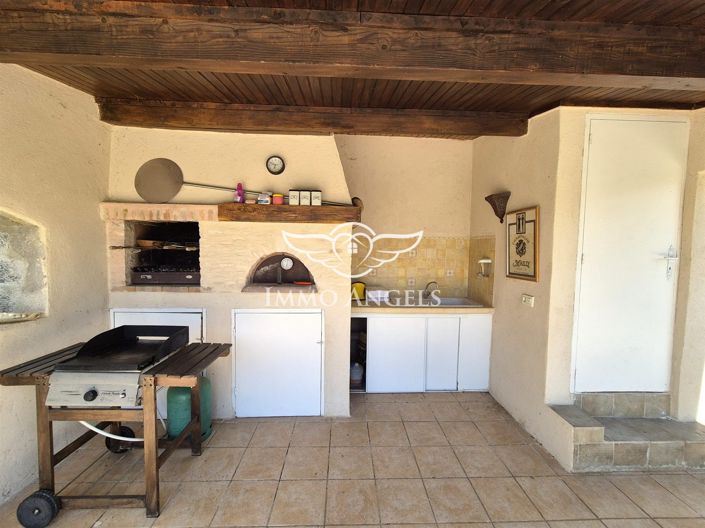 Image No.7-5 Bed House for sale