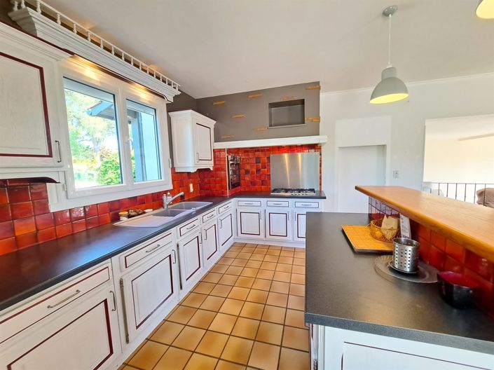 Image No.12-4 Bed House for sale