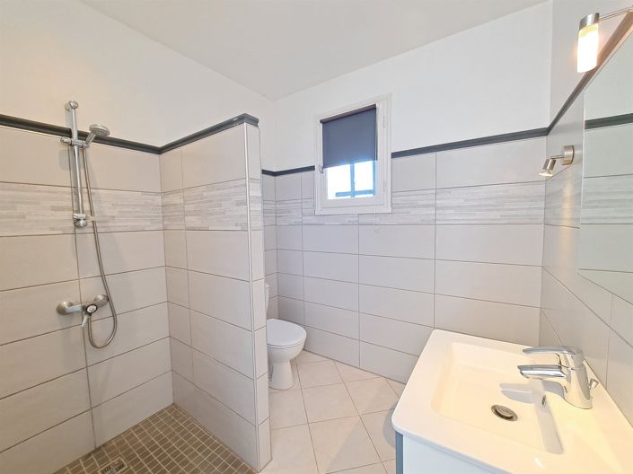 Image No.15-4 Bed House for sale