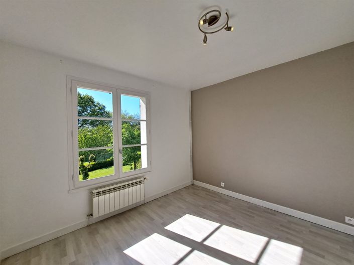 Image No.16-4 Bed House for sale