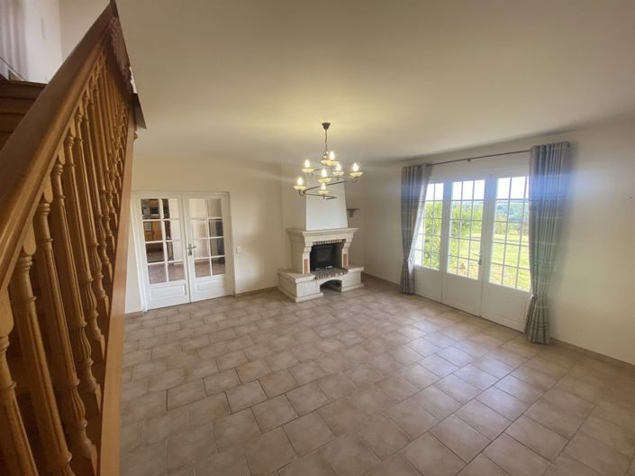 Image No.6-3 Bed House for sale