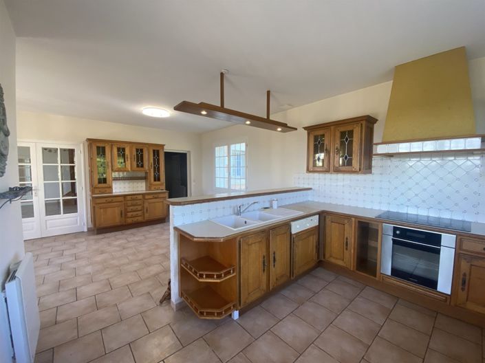 Image No.9-3 Bed House for sale