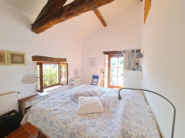 Image No.12-2 Bed House for sale