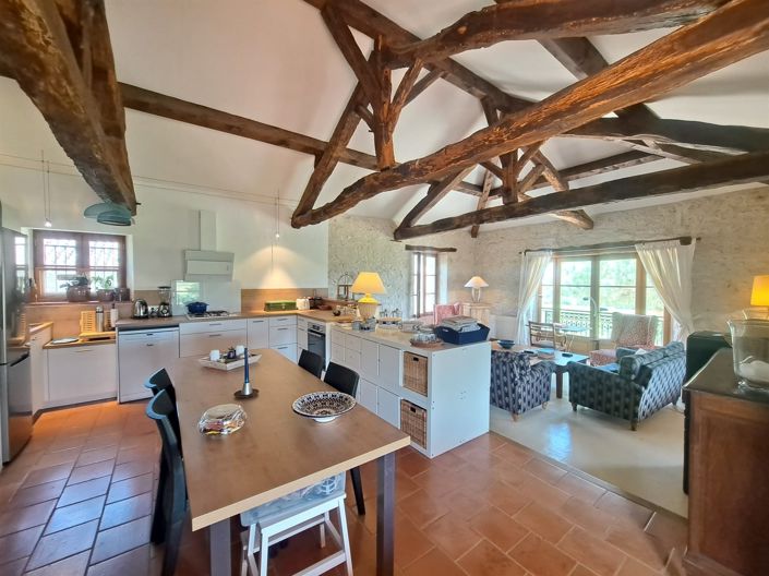 Image No.6-2 Bed House for sale