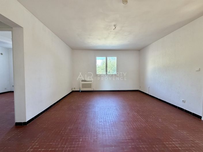 Image No.4-2 Bed House for sale