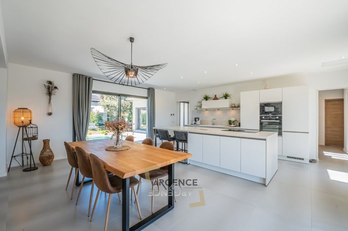 Image No.4-4 Bed House for sale