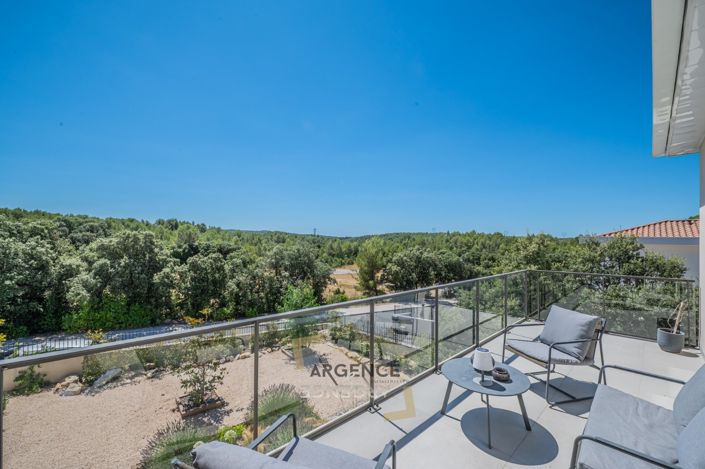 Image No.6-4 Bed House for sale