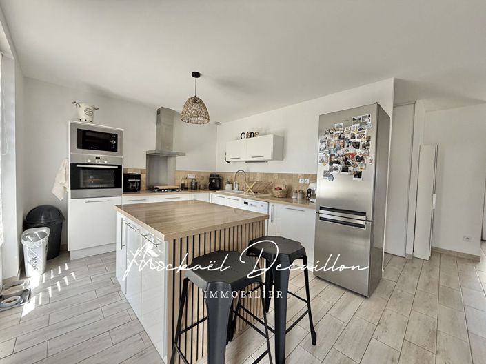 Image No.3-3 Bed House for sale