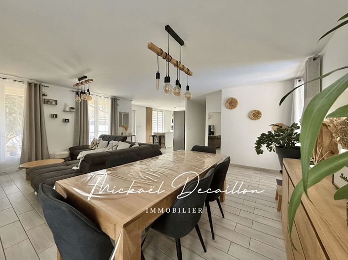 Image No.6-3 Bed House for sale