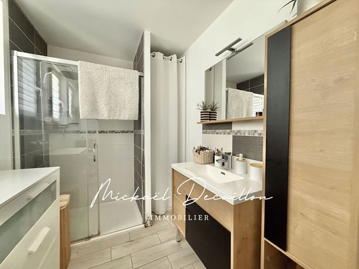 Image No.7-3 Bed House for sale