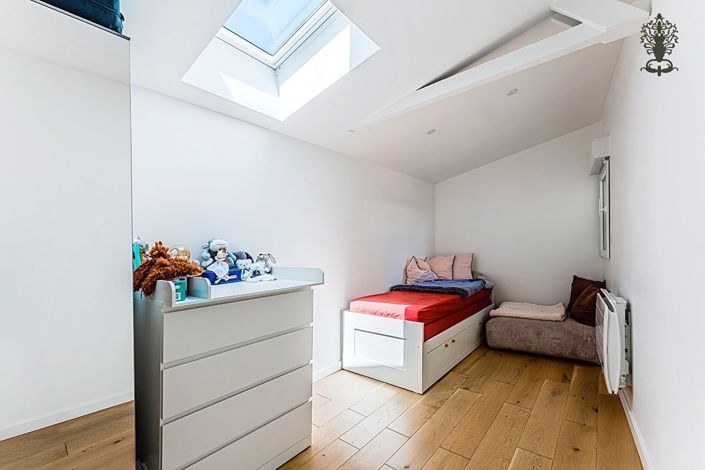 Image No.6-2 Bed House for sale