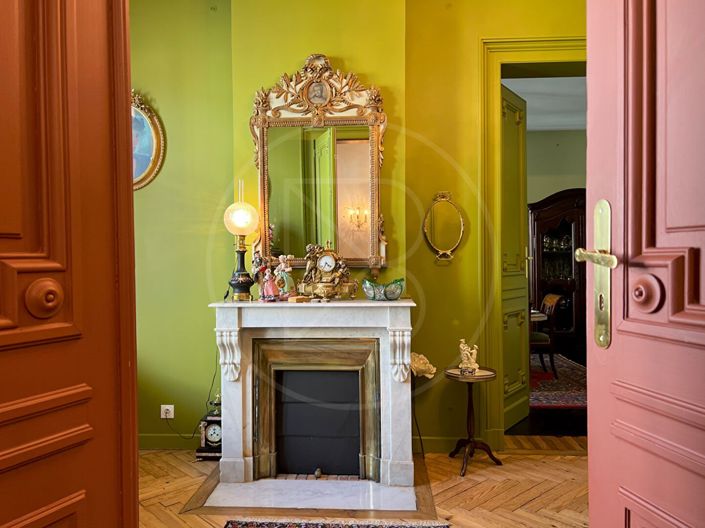 Image No.17-6 Bed House for sale