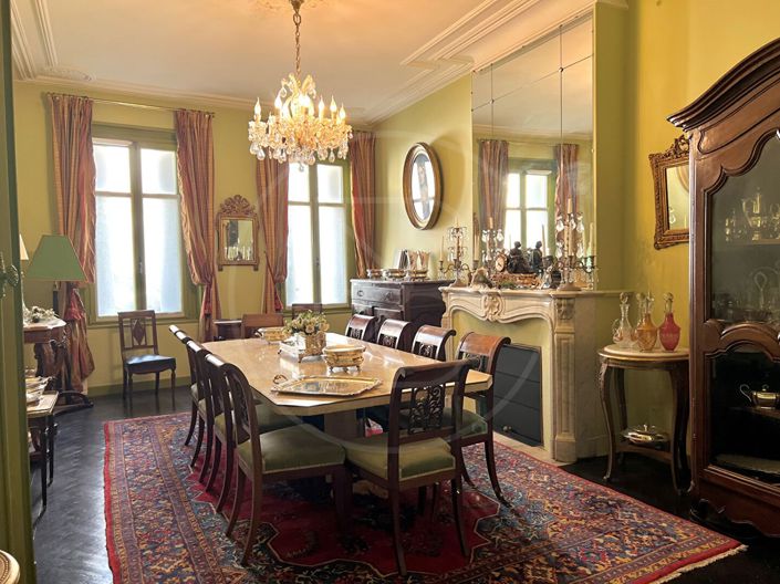 Image No.8-6 Bed House for sale