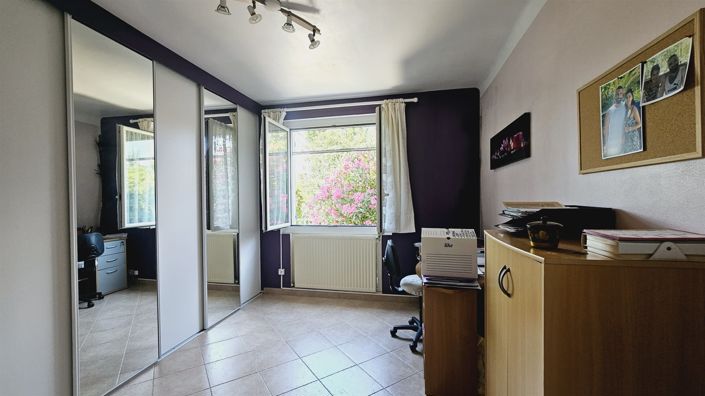 Image No.15-7 Bed House for sale