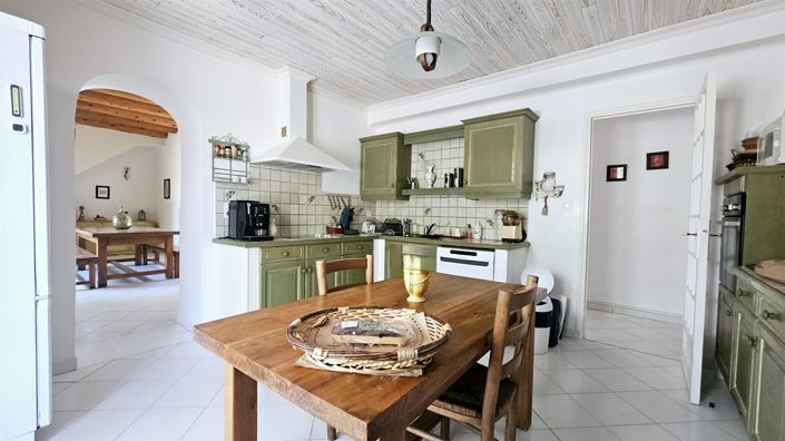 Image No.6-7 Bed House for sale