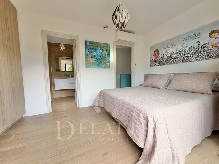Image No.12-4 Bed House for sale
