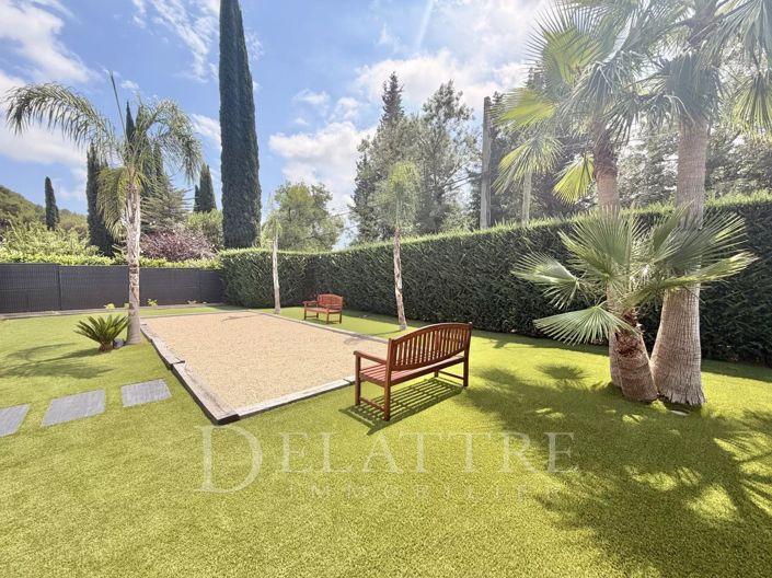 Image No.17-4 Bed House for sale