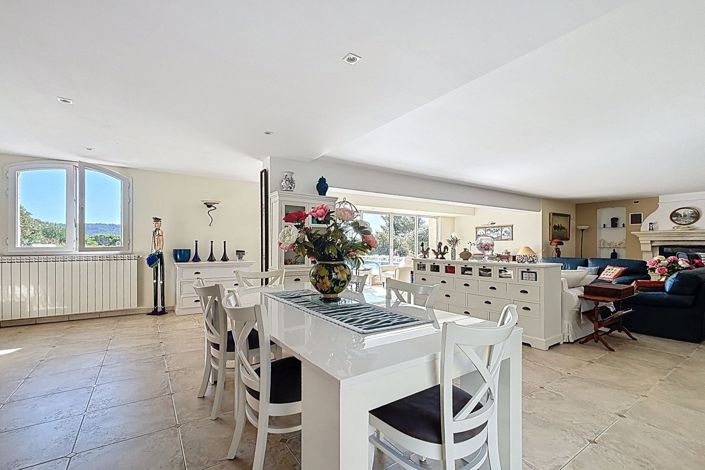 Image No.5-4 Bed House for sale