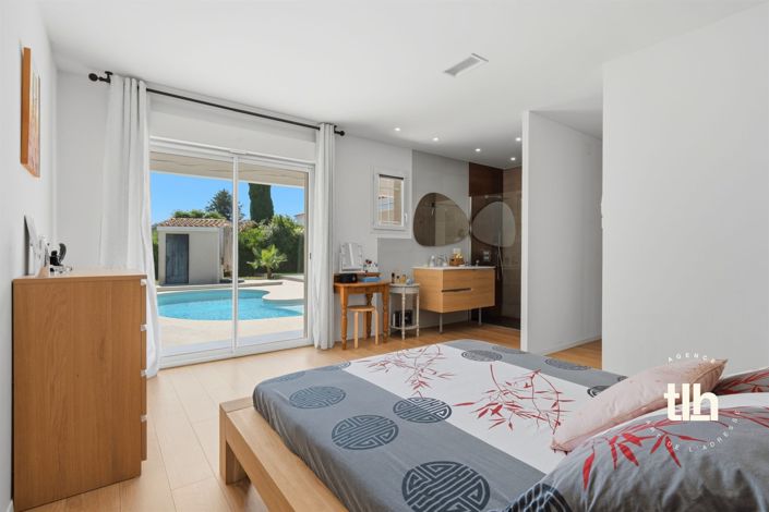 Image No.11-4 Bed House for sale