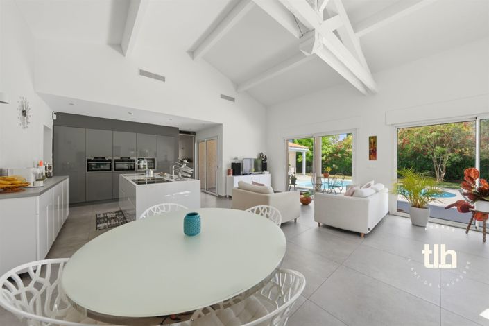 Image No.5-4 Bed House for sale
