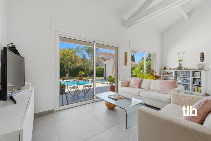 Image No.7-4 Bed House for sale