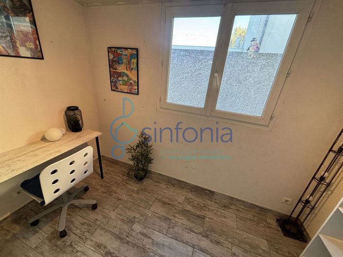 Image No.15-3 Bed House for sale