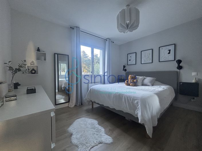 Image No.7-3 Bed House for sale