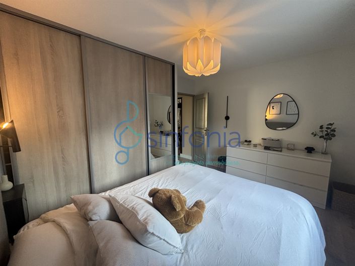 Image No.8-3 Bed House for sale