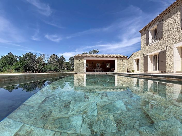 Image No.10-5 Bed House for sale