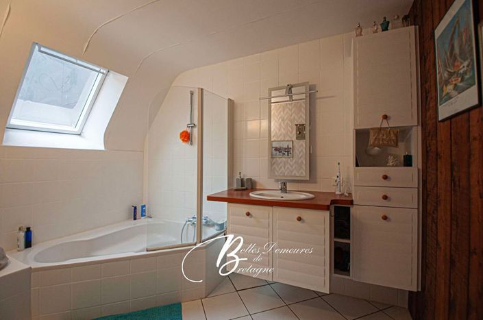 Image No.12-4 Bed House for sale