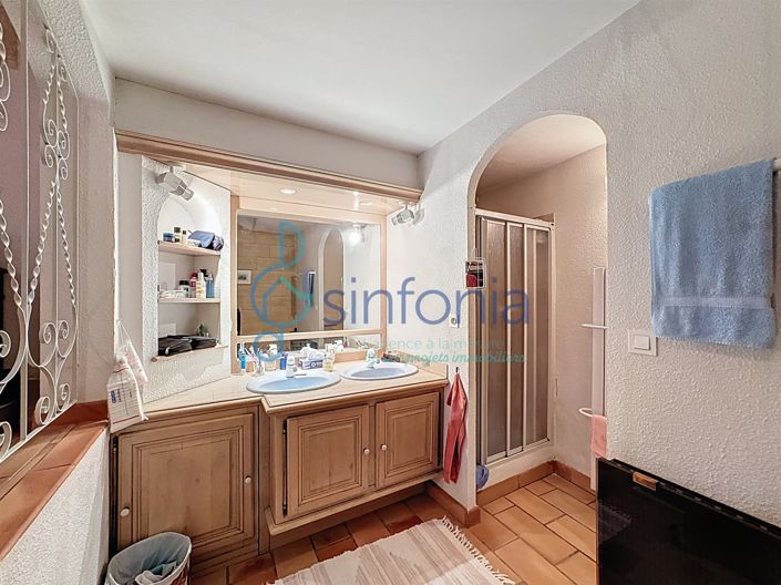 Image No.18-2 Bed House for sale