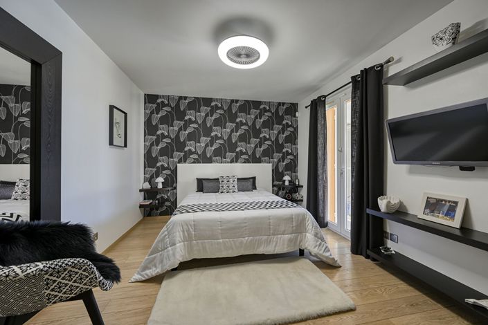 Image No.8-4 Bed House for sale