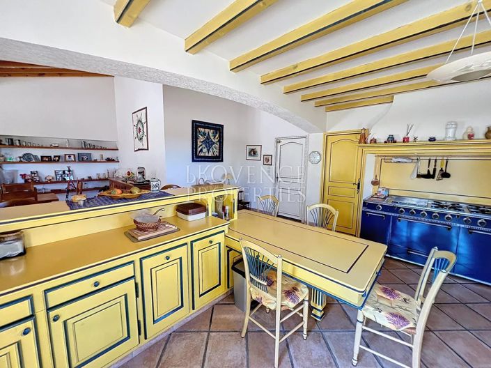 Image No.9-4 Bed House for sale