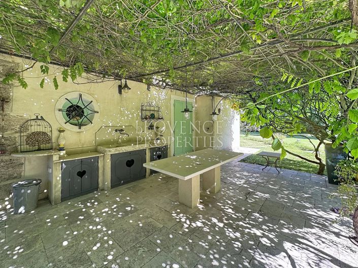 Image No.22-6 Bed House for sale