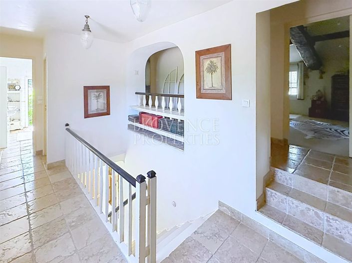 Image No.44-6 Bed House for sale