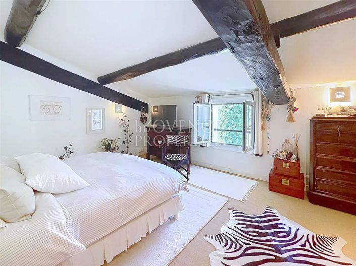 Image No.48-6 Bed House for sale
