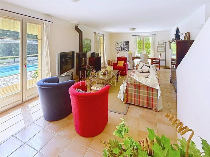 Image No.58-6 Bed House for sale