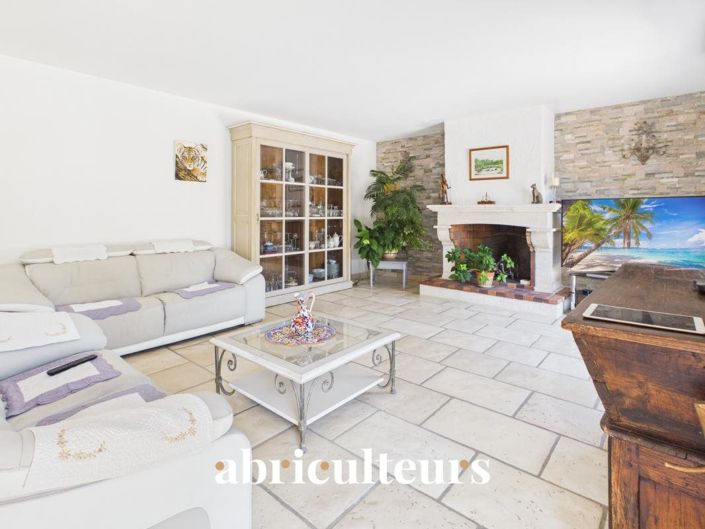 Image No.5-4 Bed House for sale