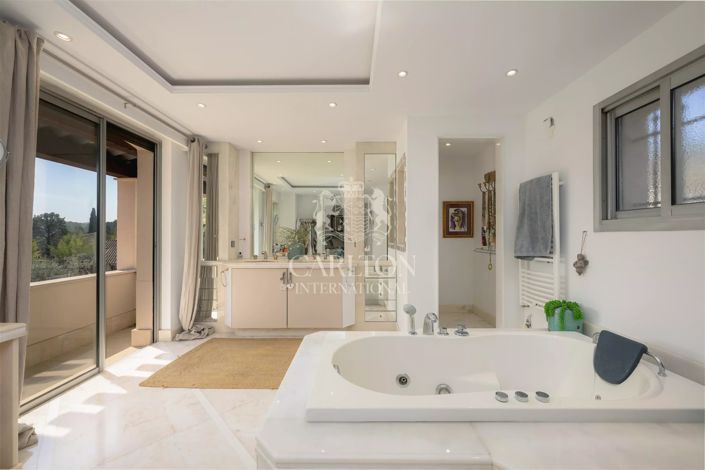 Image No.8-4 Bed House for sale