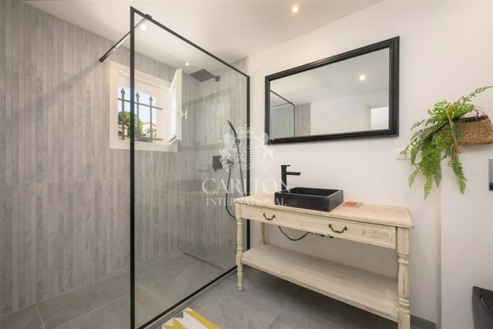 Image No.9-4 Bed House for sale