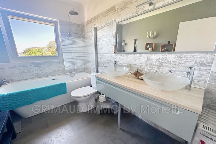 Image No.5-4 Bed House for sale