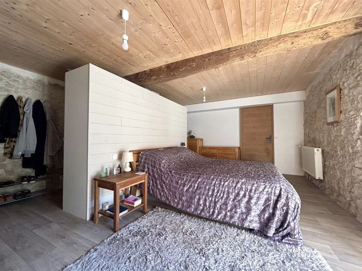 Image No.19-5 Bed House for sale