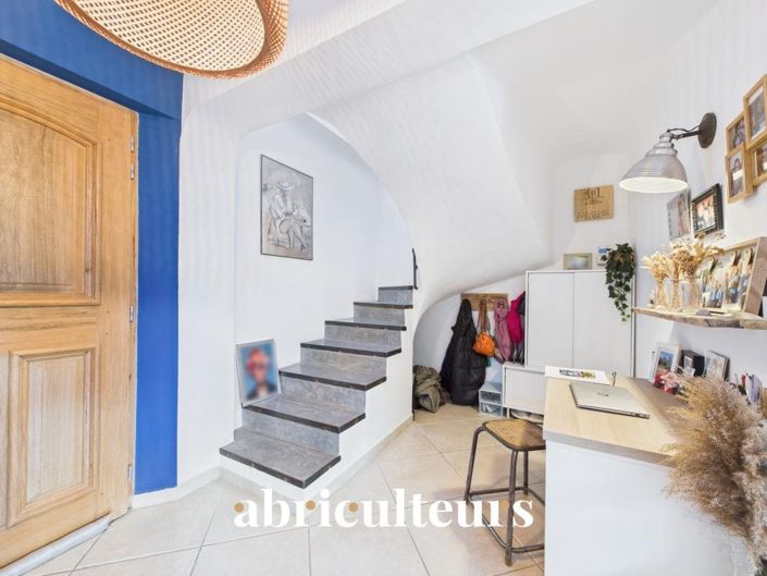 Image No.14-4 Bed House for sale