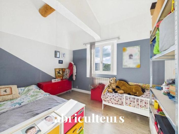 Image No.17-4 Bed House for sale