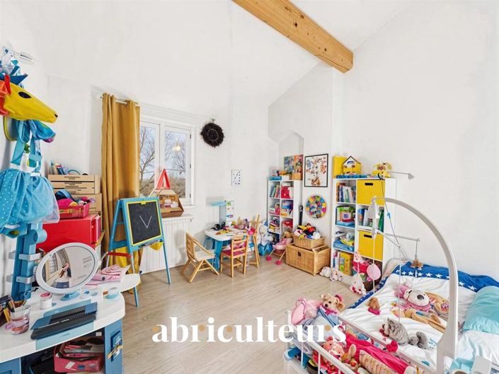 Image No.18-4 Bed House for sale