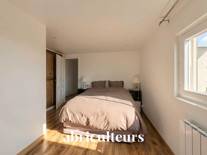 Image No.20-4 Bed House for sale